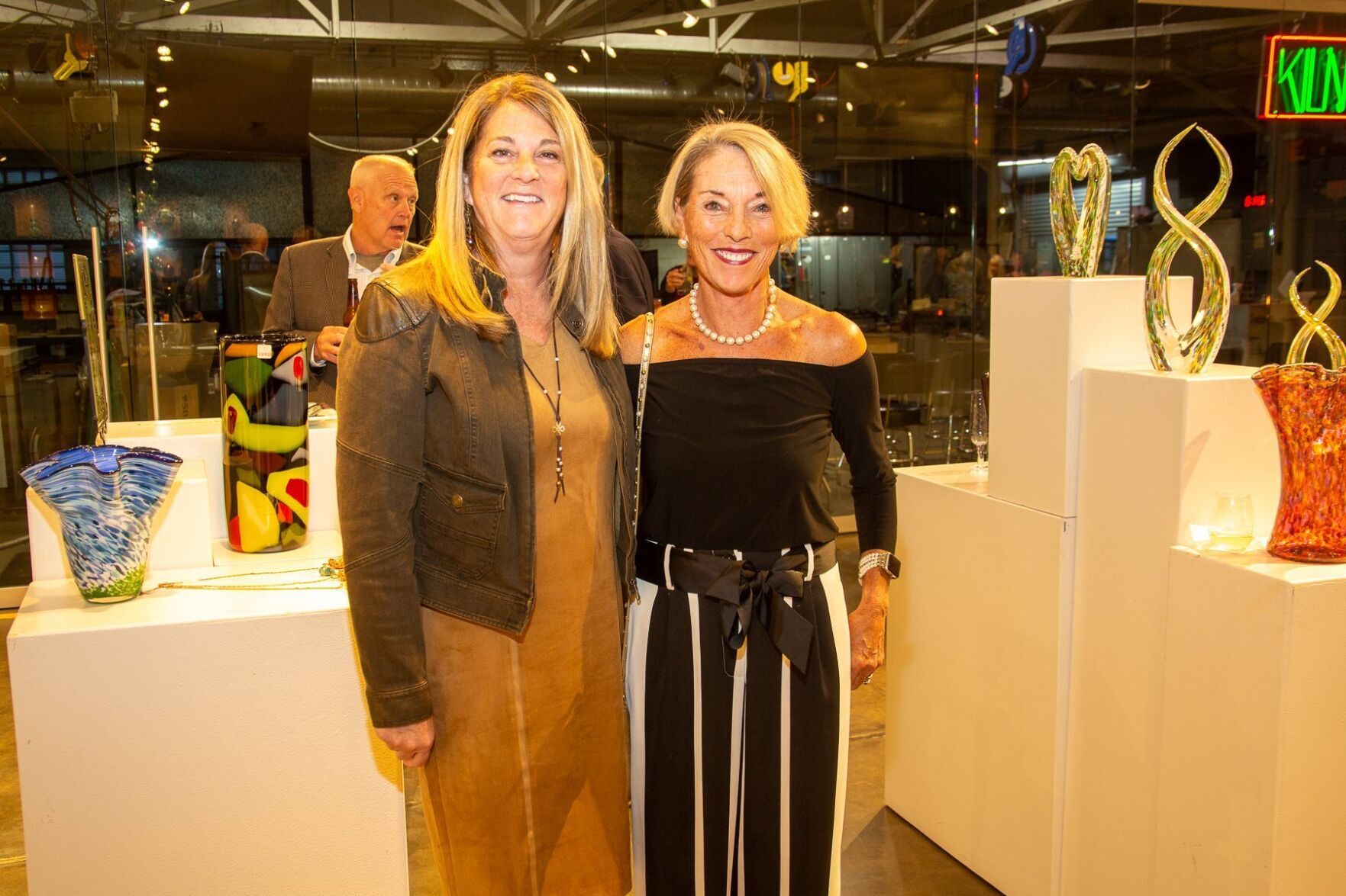 Linda Verseman, Leslie Kotiza